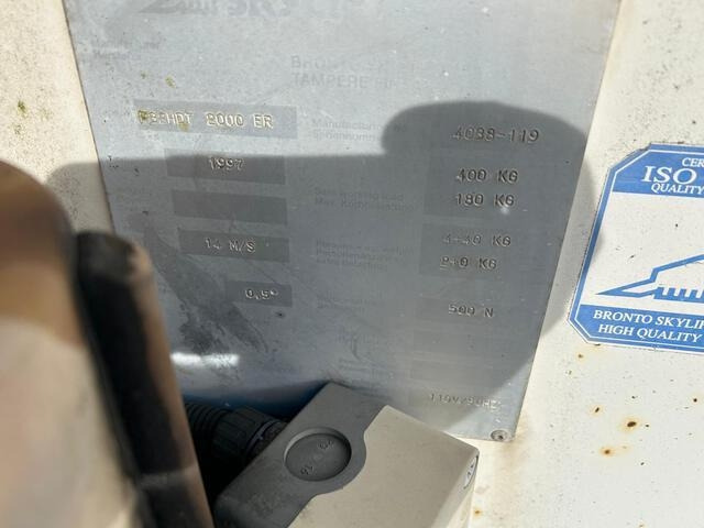 Crane truck Volvo FL10: picture 6 Crane truck Volvo FL10: picture 6