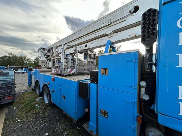 Crane truck Volvo: picture 7