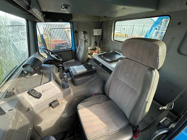 Crane truck Volvo: picture 24