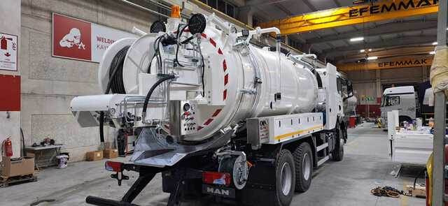 MAN TGS 33.400 Jetter - Vacuum truck: picture 5 MAN TGS 33.400 Jetter - Vacuum truck: picture 5