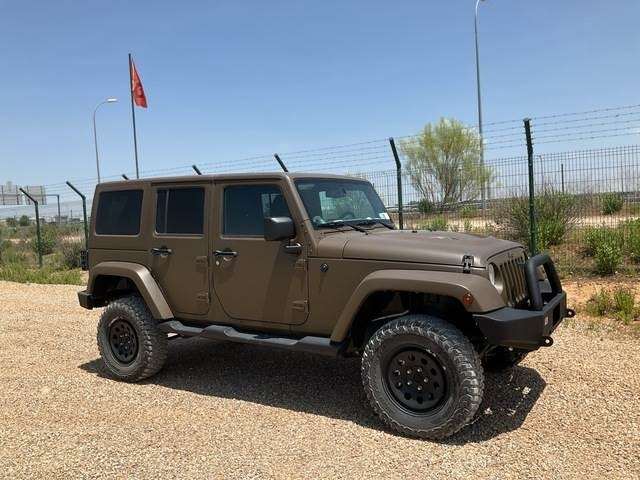 Jeep Wrangler JK Command - Car: picture 4 Jeep Wrangler JK Command - Car: picture 4