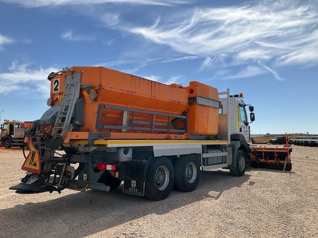 Renault Kerax 430DXI - Snow removal vehicle: picture 3 Renault Kerax 430DXI - Snow removal vehicle: picture 3