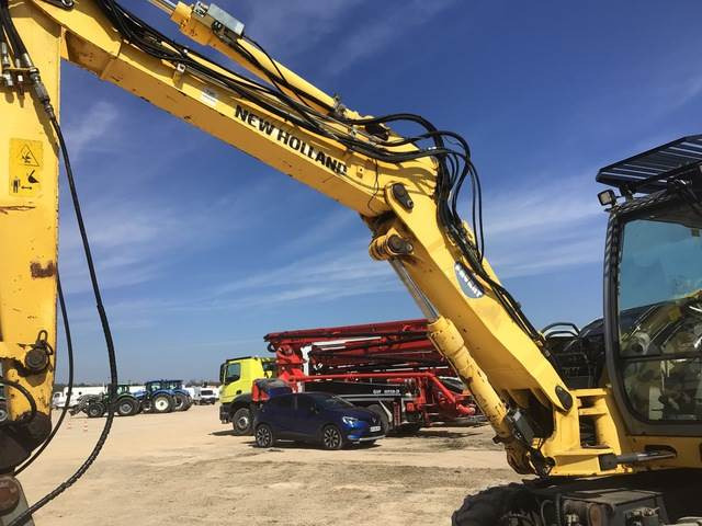 New Holland MH2.6 - Wheel excavator: picture 2 New Holland MH2.6 - Wheel excavator: picture 2