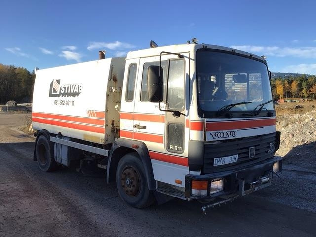 Volvo FL611 - Road sweeper: picture 4 Volvo FL611 - Road sweeper: picture 4