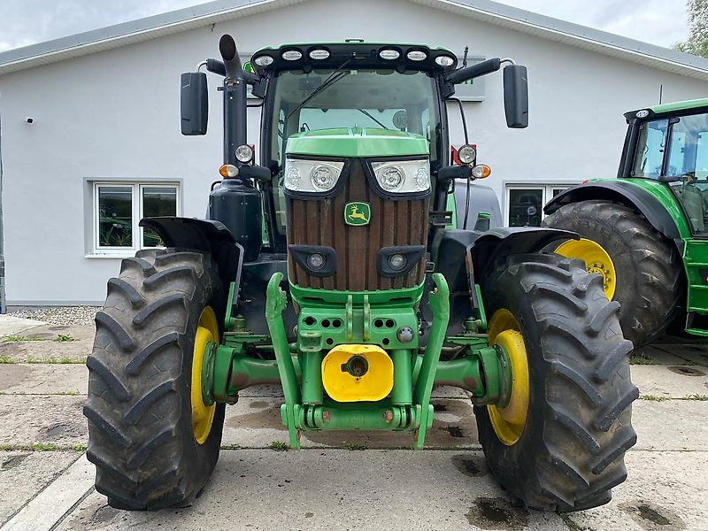 John Deere 6215R AutoPowr Frontzapfwelle - Farm tractor: picture 3 John Deere 6215R AutoPowr Frontzapfwelle - Farm tractor: picture 3