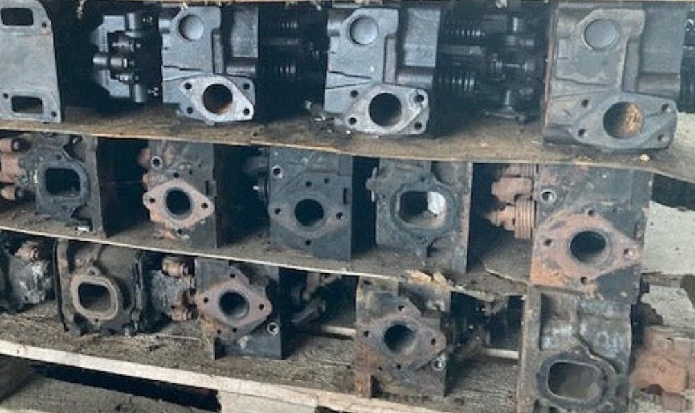 Mercedes-Benz Actros - Cylinder head for Truck: picture 1 Mercedes-Benz Actros - Cylinder head for Truck: picture 1