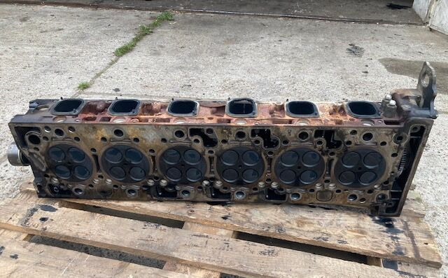 Mercedes-Benz OM 470 - Cylinder head for Truck: picture 2 Mercedes-Benz OM 470 - Cylinder head for Truck: picture 2