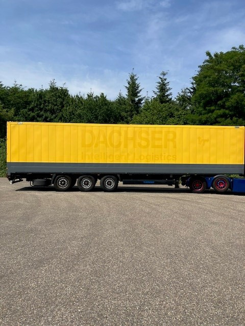 KRONE SD Dryliner - Closed box trailer: picture 2 KRONE SD Dryliner - Closed box trailer: picture 2