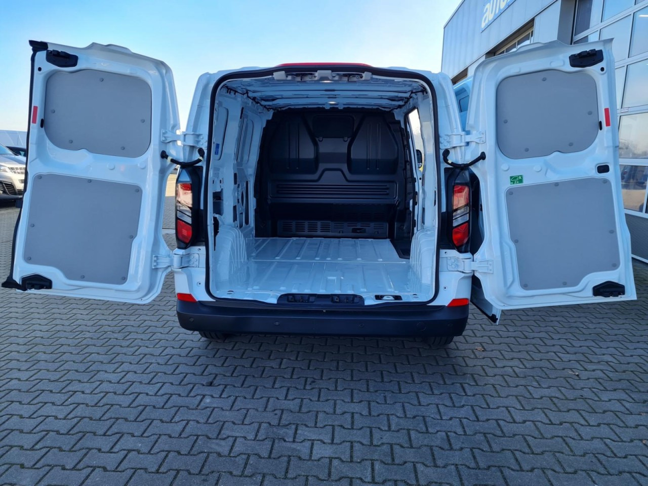 Ford Custom Kasten L1 Trend KLIMA KAMERA PDC TEMPOMAT - Small van: picture 5 Ford Custom Kasten L1 Trend KLIMA KAMERA PDC TEMPOMAT - Small van: picture 5