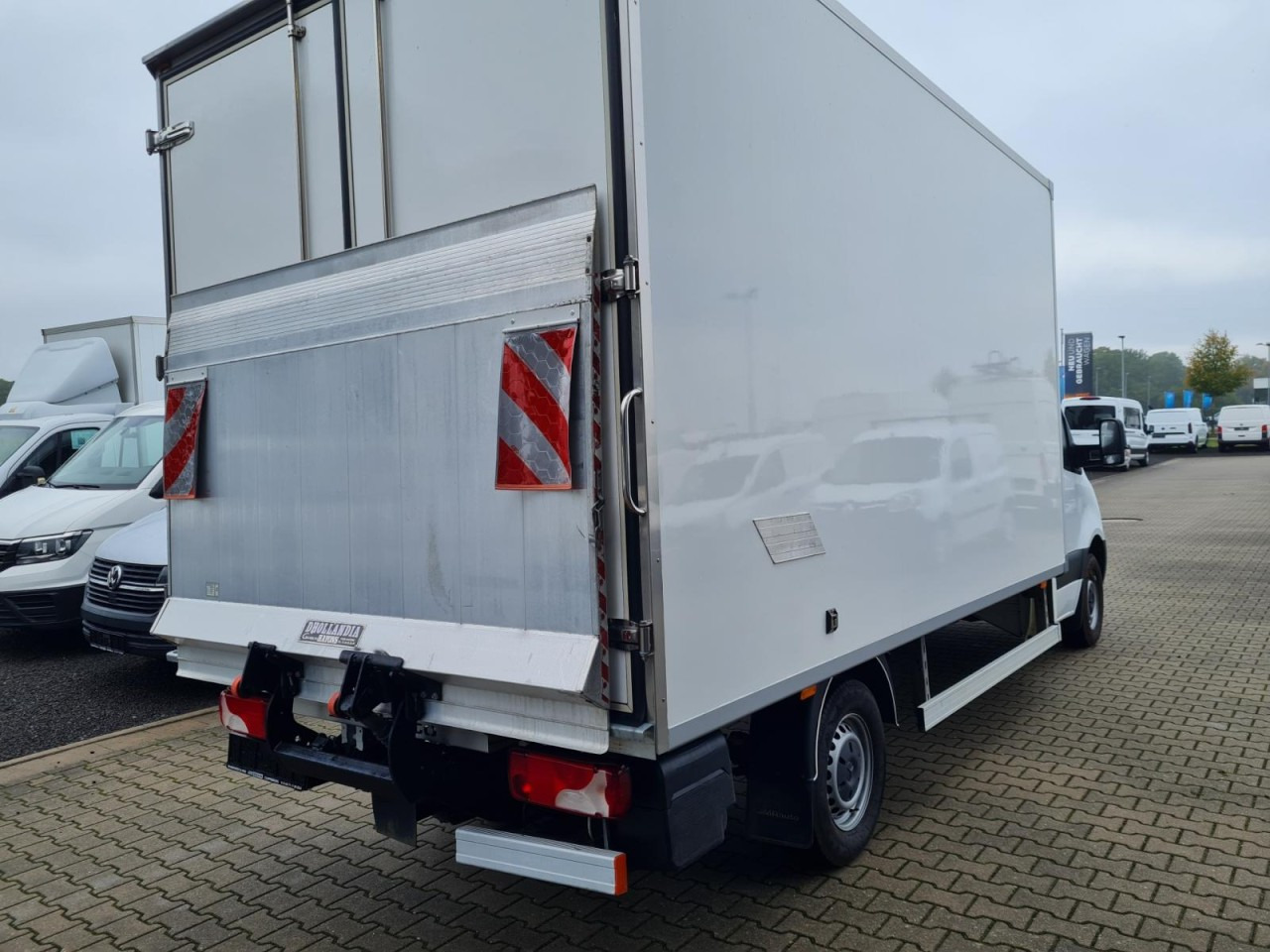 Mercedes-Benz Sprinter 315 RWD Möbel Koffer LBW KLIMA TEMPOMAT - Box van: picture 4 Mercedes-Benz Sprinter 315 RWD Möbel Koffer LBW KLIMA TEMPOMAT - Box van: picture 4