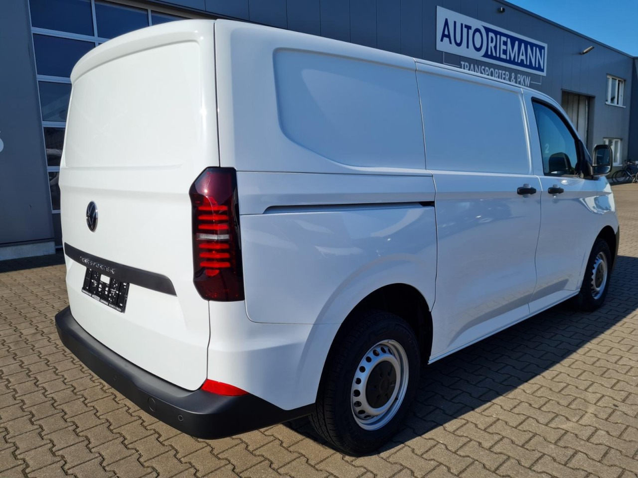 Volkswagen T7 Transporter Kasten TDi L1 Heckklappe KLIMA PDC - Other machinery: picture 5 Volkswagen T7 Transporter Kasten TDi L1 Heckklappe KLIMA PDC - Other machinery: picture 5