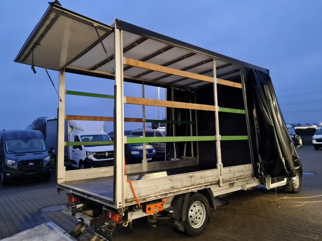 Curtain side van Peugeot Boxer 35 Pritsche 2x Schiebe Plane LBW L4 KLIMA: picture 10