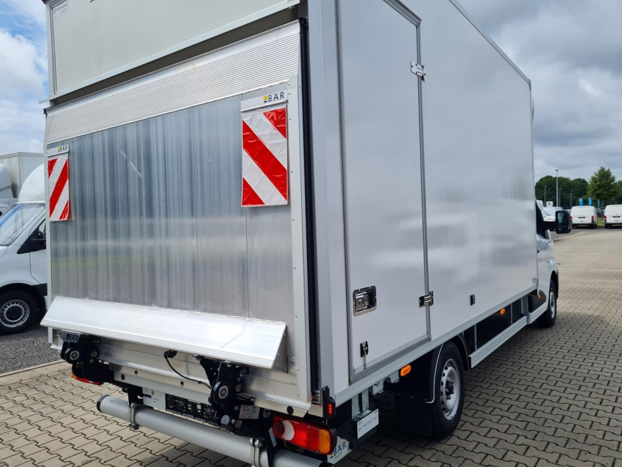 Renault Master 35 New Möbel Koffer LBW KLIMA TEMPOMAT - Box van: picture 4 Renault Master 35 New Möbel Koffer LBW KLIMA TEMPOMAT - Box van: picture 4
