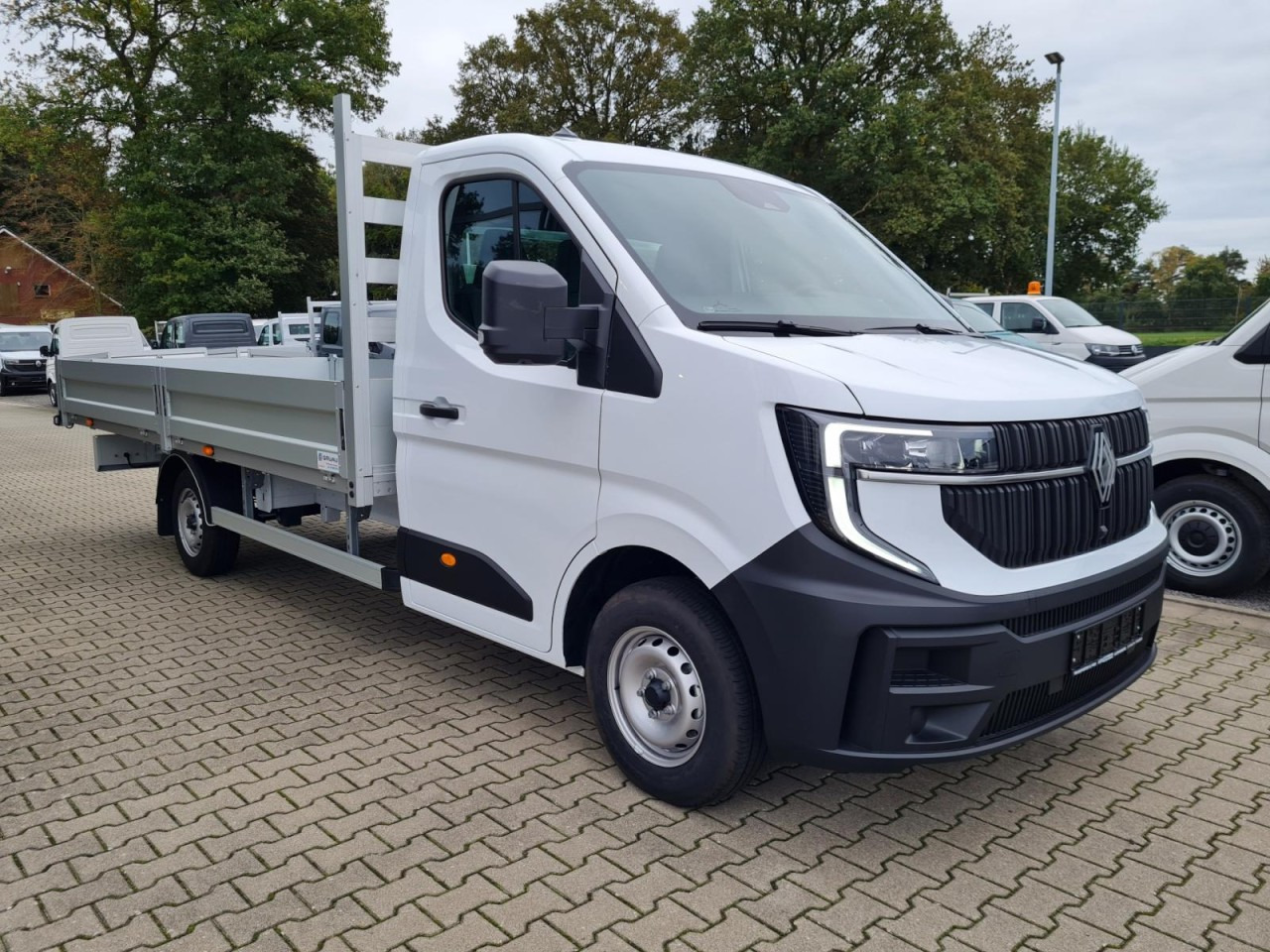 Renault Master 35 Pritsche dCi 170 extra lang 4,85 m - Flatbed van: picture 3 Renault Master 35 Pritsche dCi 170 extra lang 4,85 m - Flatbed van: picture 3