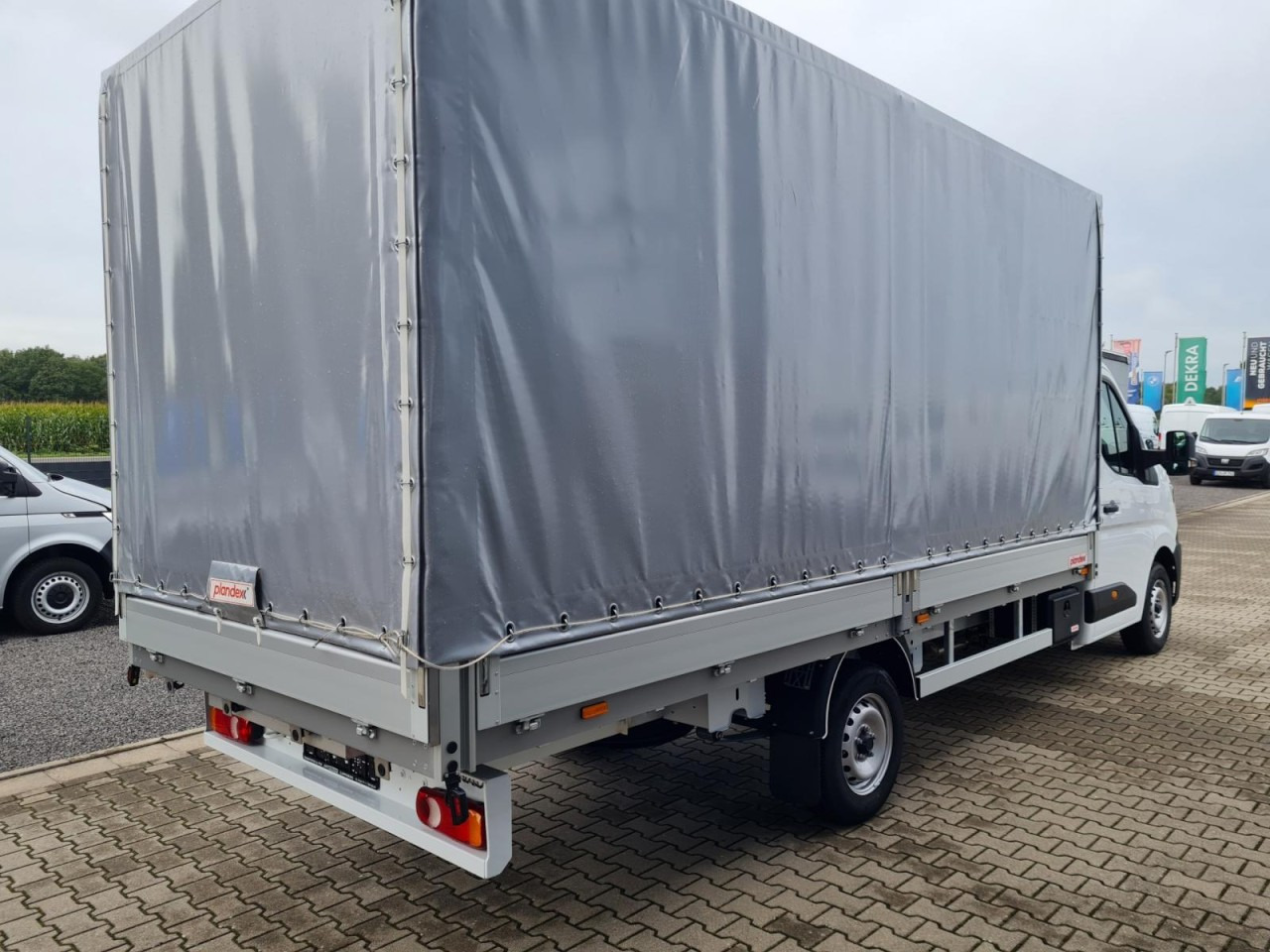 Renault Master Pritsche Schiebe Plane 10 Pal. LUFTFEDERUNG - Curtain side van: picture 5 Renault Master Pritsche Schiebe Plane 10 Pal. LUFTFEDERUNG - Curtain side van: picture 5
