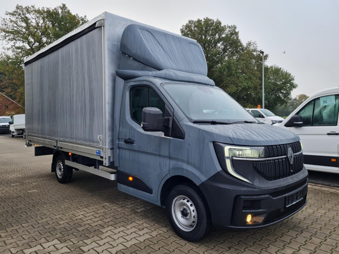 Renault Master Pritsche Schiebe Plane 10 Pal. LUFTFEDERUNG - Curtain side van: picture 4 Renault Master Pritsche Schiebe Plane 10 Pal. LUFTFEDERUNG - Curtain side van: picture 4