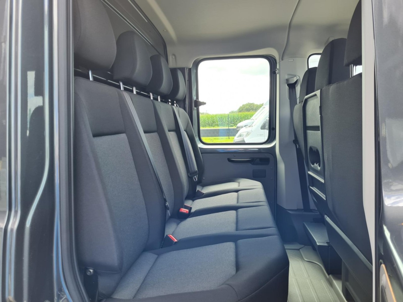 Volkswagen Crafter 35 DOKA 7-Sitze Maxi L4 KLIMA TEMPOMAT - Flatbed van, Combi van: picture 4 Volkswagen Crafter 35 DOKA 7-Sitze Maxi L4 KLIMA TEMPOMAT - Flatbed van, Combi van: picture 4