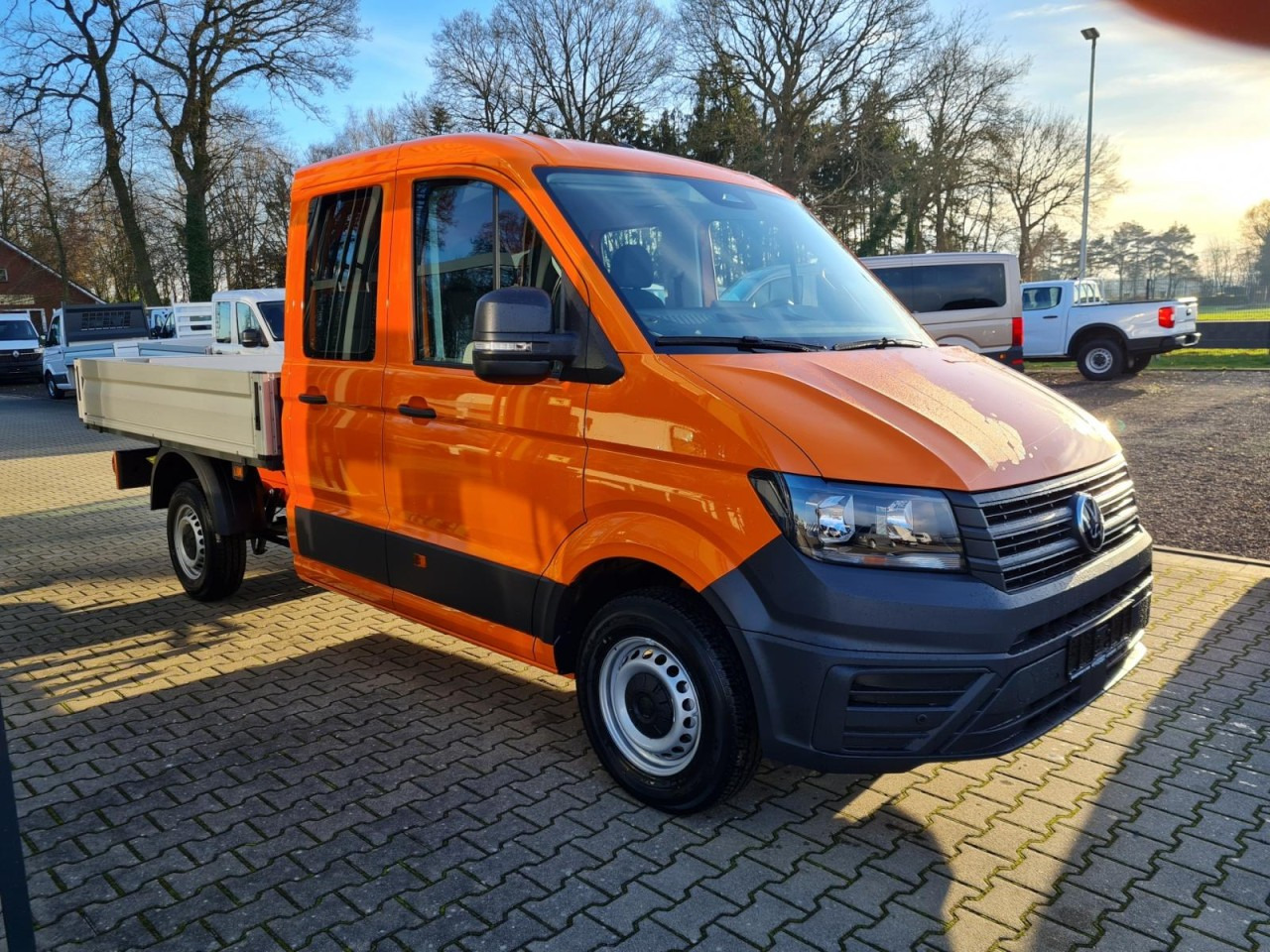 Volkswagen Crafter 35 Doka 7-Sitze MR AHK KLIMA PDC TEMPOMAT - Flatbed van, Combi van: picture 3 Volkswagen Crafter 35 Doka 7-Sitze MR AHK KLIMA PDC TEMPOMAT - Flatbed van, Combi van: picture 3