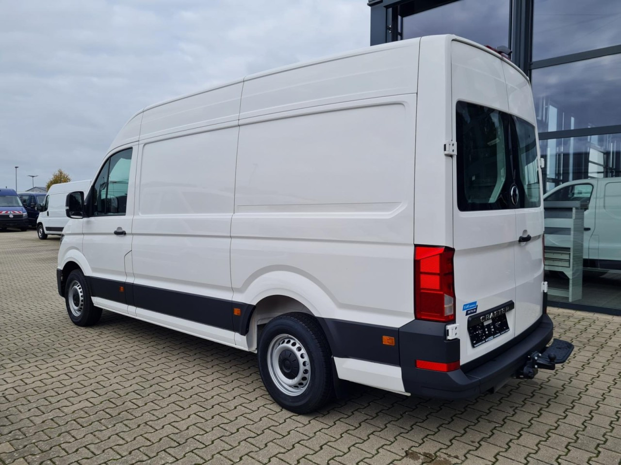 Panel van Volkswagen Crafter 35 Kasten TDI MR L3H3 STANDHEIZ AHK: picture 7