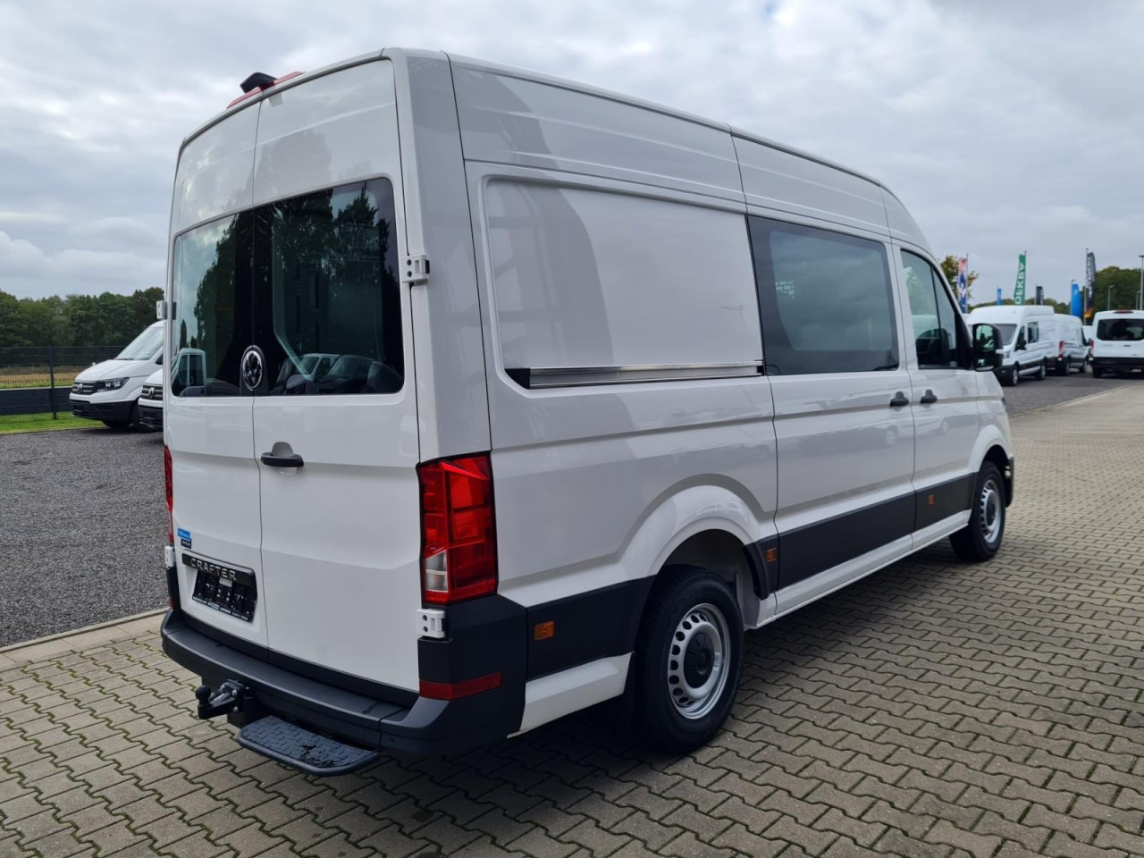 Volkswagen Crafter 35 Kasten TDI MR L3H3 STANDHEIZ AHK - Panel van: picture 4 Volkswagen Crafter 35 Kasten TDI MR L3H3 STANDHEIZ AHK - Panel van: picture 4