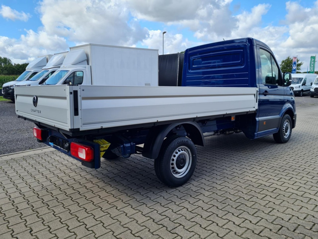 Volkswagen Crafter 35 Pritsche TDI L3 KLIMA TEMPOMAT 3 Sitzer - Flatbed van: picture 4 Volkswagen Crafter 35 Pritsche TDI L3 KLIMA TEMPOMAT 3 Sitzer - Flatbed van: picture 4