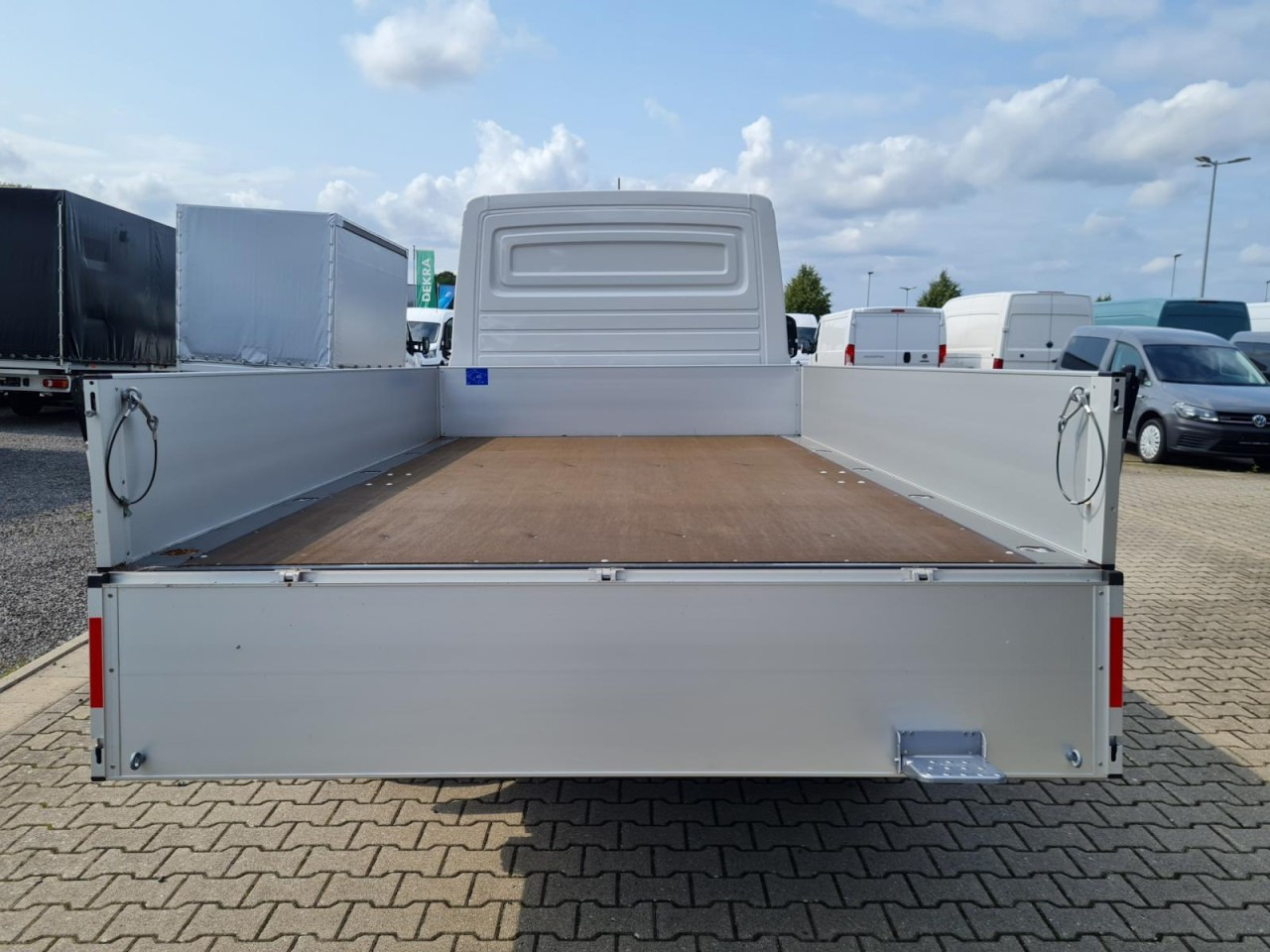 Volkswagen Crafter 35 Pritsche TDi MR L3 KLIMA TEMPOMAT - Flatbed van: picture 5 Volkswagen Crafter 35 Pritsche TDi MR L3 KLIMA TEMPOMAT - Flatbed van: picture 5