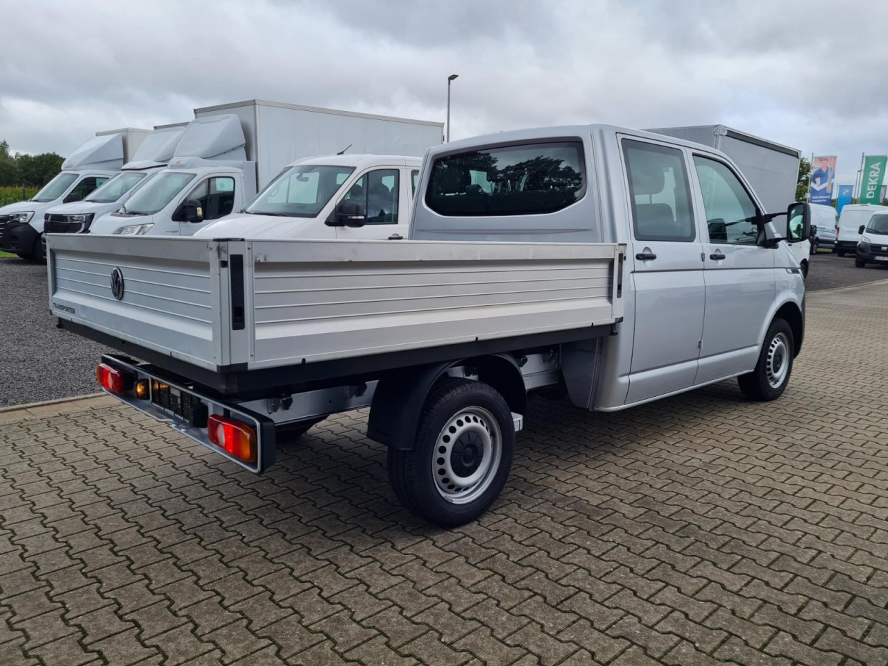 Volkswagen T6.1 Doka Pritsche Plane 6-Sitze Klima Komfort - Flatbed van, Combi van: picture 4 Volkswagen T6.1 Doka Pritsche Plane 6-Sitze Klima Komfort - Flatbed van, Combi van: picture 4
