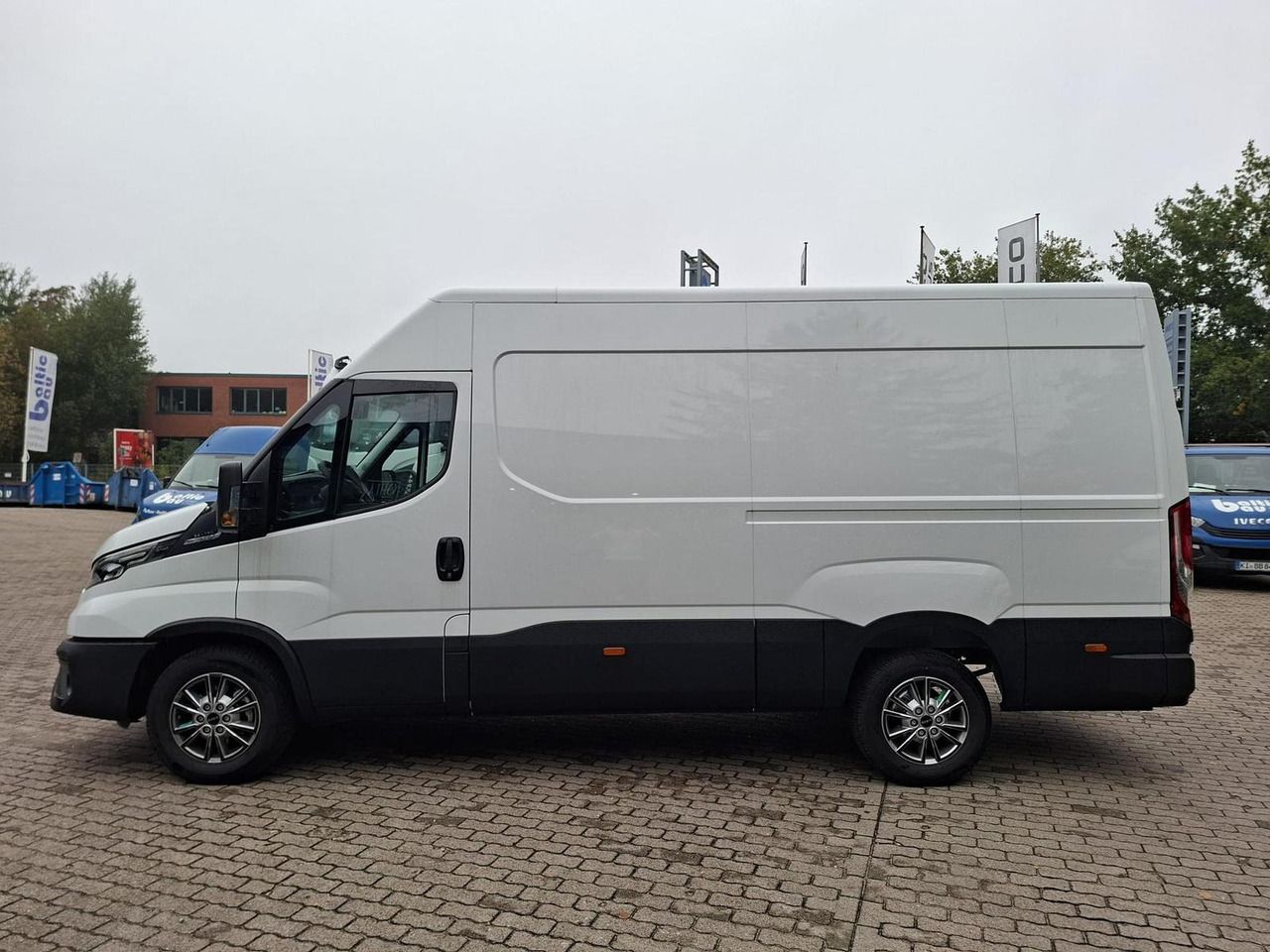 Iveco 35S16A8V*KLIMA*RADIO*KAMERA* - Panel van: picture 2 Iveco 35S16A8V*KLIMA*RADIO*KAMERA* - Panel van: picture 2