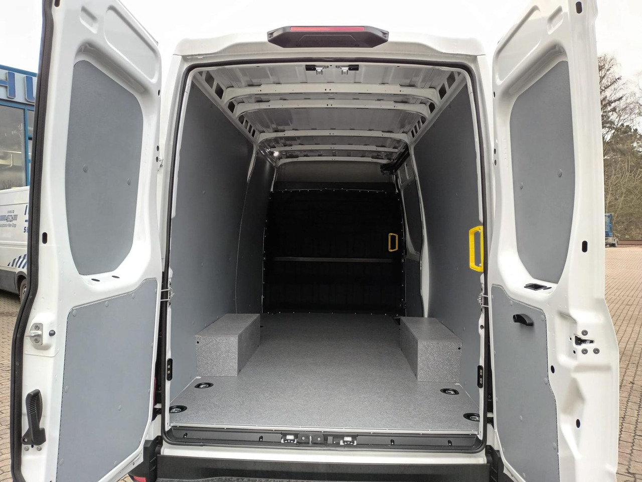Iveco Daily 35S16A8 V 3520L AHK, ACC - Panel van: picture 5 Iveco Daily 35S16A8 V 3520L AHK, ACC - Panel van: picture 5