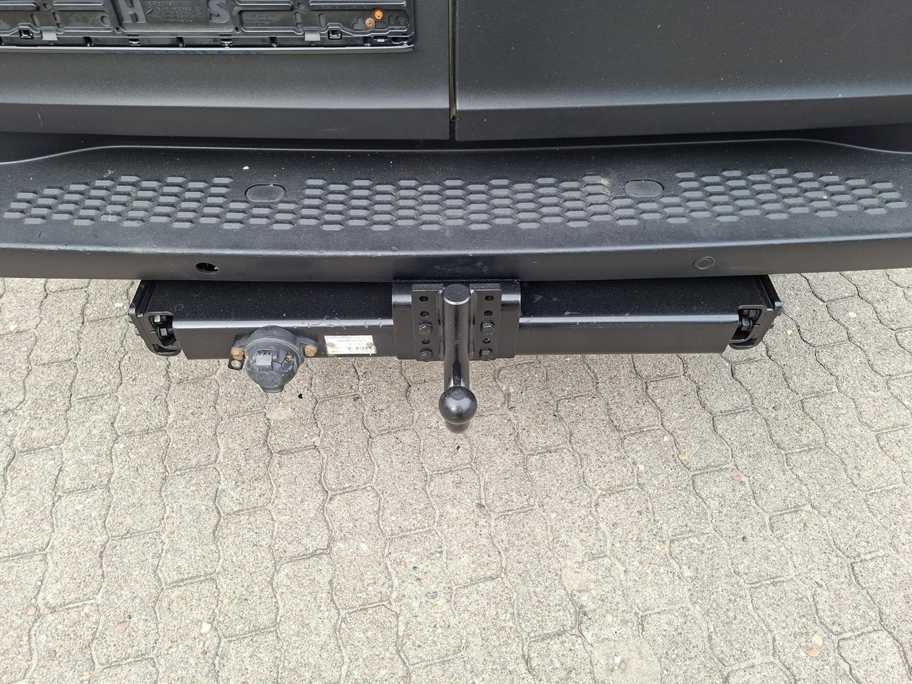 Iveco Daily 50C18HA8 V AHK, RADIO, KLIMA, 132 kW (1... - Flatbed van: picture 5 Iveco Daily 50C18HA8 V AHK, RADIO, KLIMA, 132 kW (1... - Flatbed van: picture 5