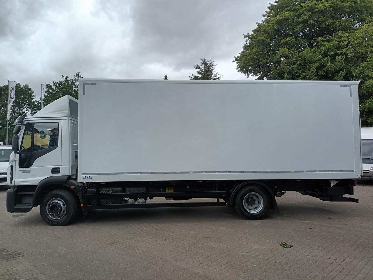 Iveco ML120E25/P KOFFER LBW 1,5t SAXAS AHK 185 kW (... - Curtainsider truck: picture 2 Iveco ML120E25/P KOFFER LBW 1,5t SAXAS AHK 185 kW (... - Curtainsider truck: picture 2