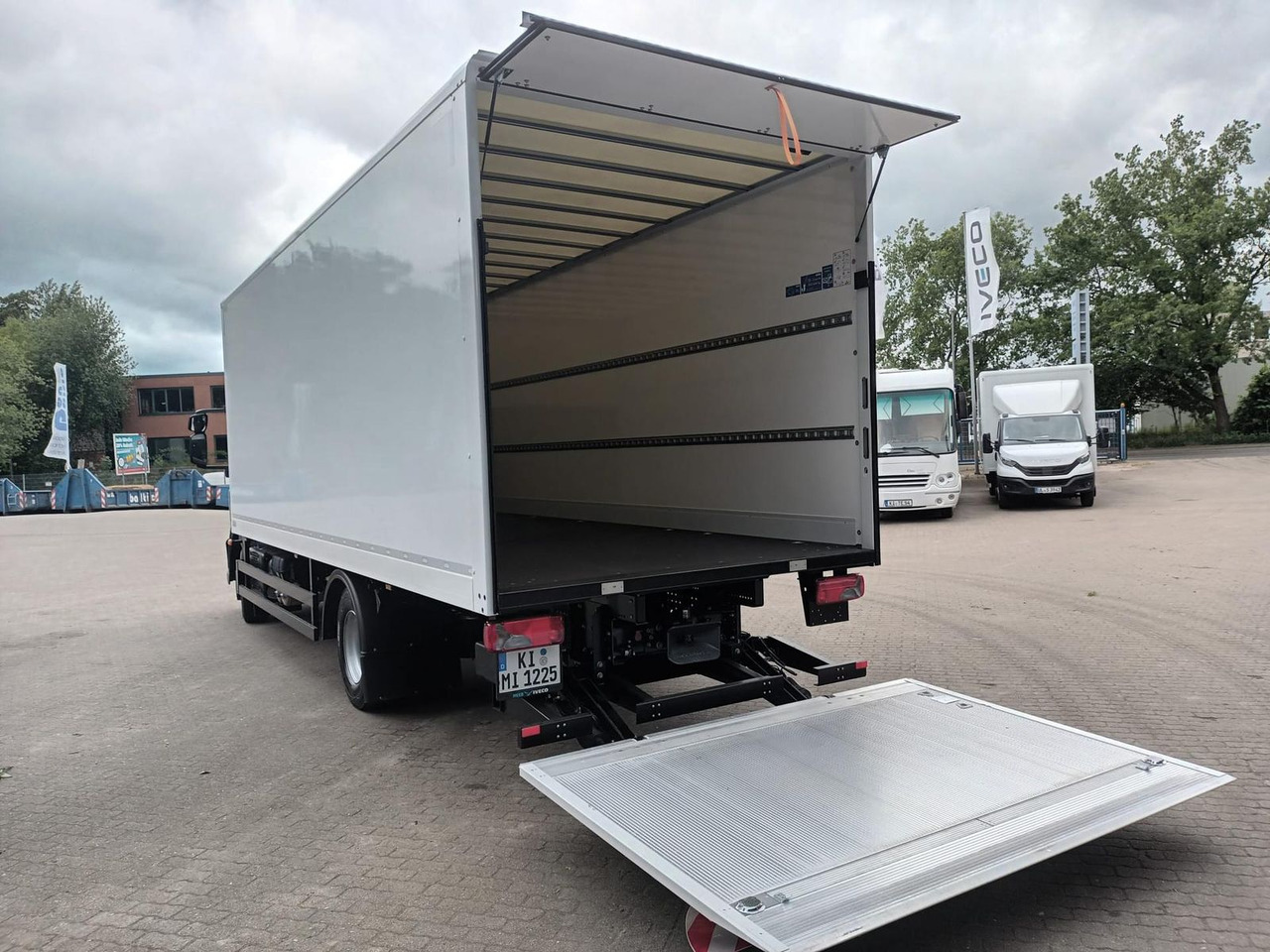 Iveco ML120E25/P KOFFER LBW 1,5t SAXAS AHK 185 kW (... - Curtainsider truck: picture 4 Iveco ML120E25/P KOFFER LBW 1,5t SAXAS AHK 185 kW (... - Curtainsider truck: picture 4