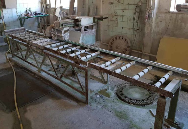 Löffler KS30 – crosscut saw / Ablängsäge - Machine tool: picture 1 Löffler KS30 – crosscut saw / Ablängsäge - Machine tool: picture 1