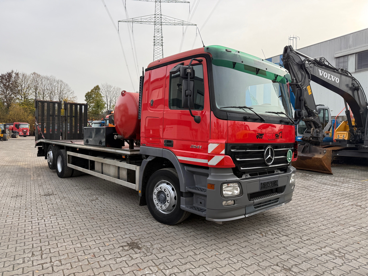 Mercedes-Benz 2541 Actros Baumaschinentransporter Klima Retarder - Autotransporter truck: picture 3 Mercedes-Benz 2541 Actros Baumaschinentransporter Klima Retarder - Autotransporter truck: picture 3