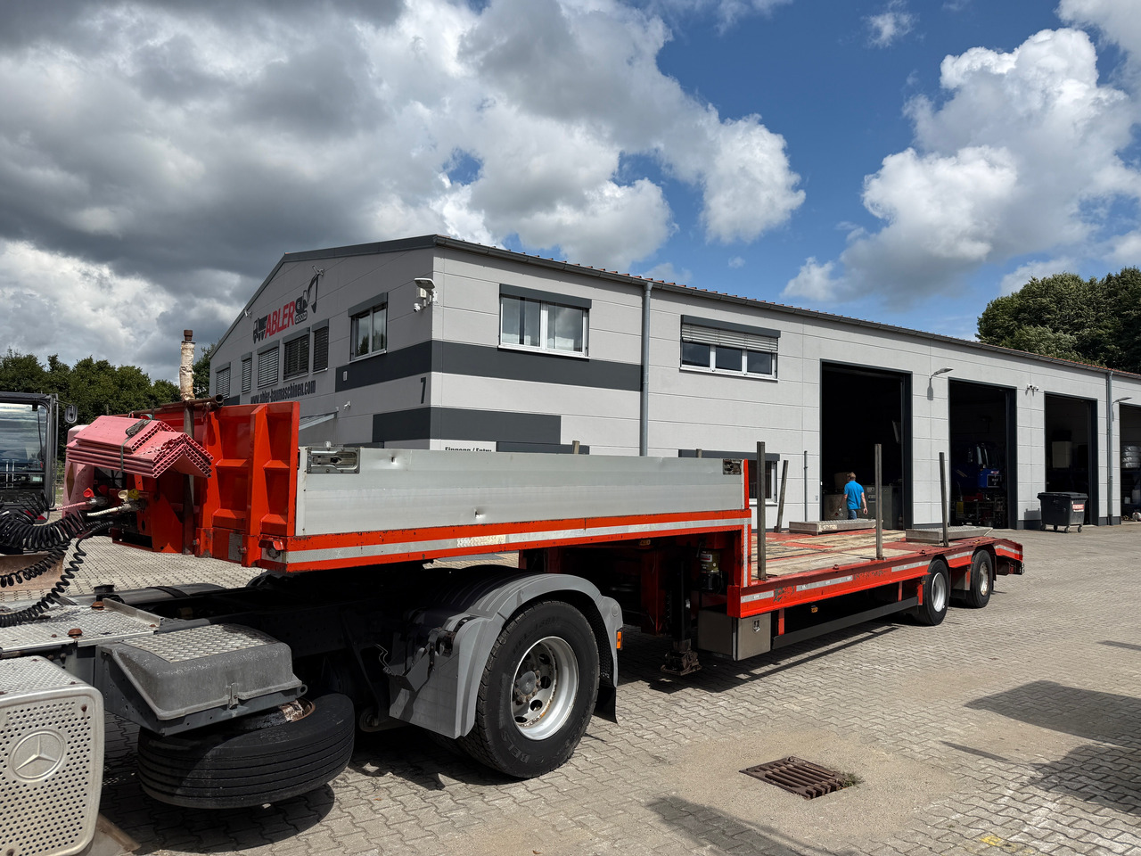 Schwarzmüller F-Serie Tieflader Nachlaufgelenkt ZS TOP - Low loader semi-trailer: picture 2 Schwarzmüller F-Serie Tieflader Nachlaufgelenkt ZS TOP - Low loader semi-trailer: picture 2