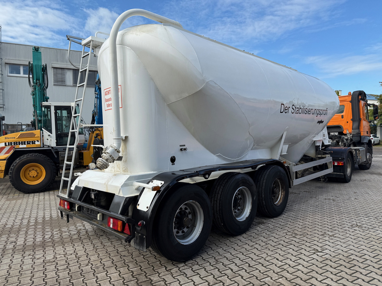 Spitzer SF24/34 3-Achs Siloauflieger - Silo semi-trailer: picture 4 Spitzer SF24/34 3-Achs Siloauflieger - Silo semi-trailer: picture 4