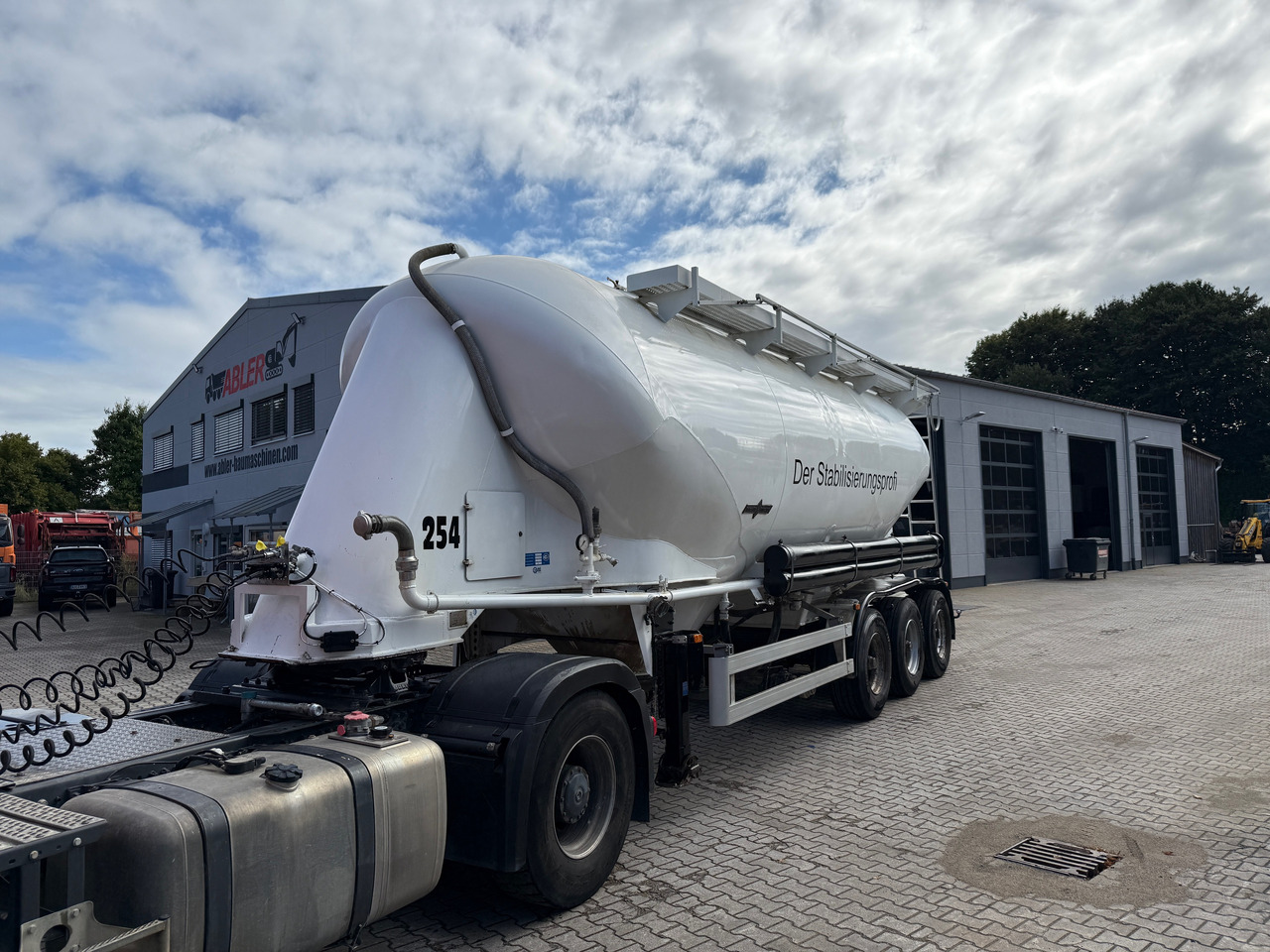 Spitzer SF24/34 3-Achs Siloauflieger - Silo semi-trailer: picture 2 Spitzer SF24/34 3-Achs Siloauflieger - Silo semi-trailer: picture 2