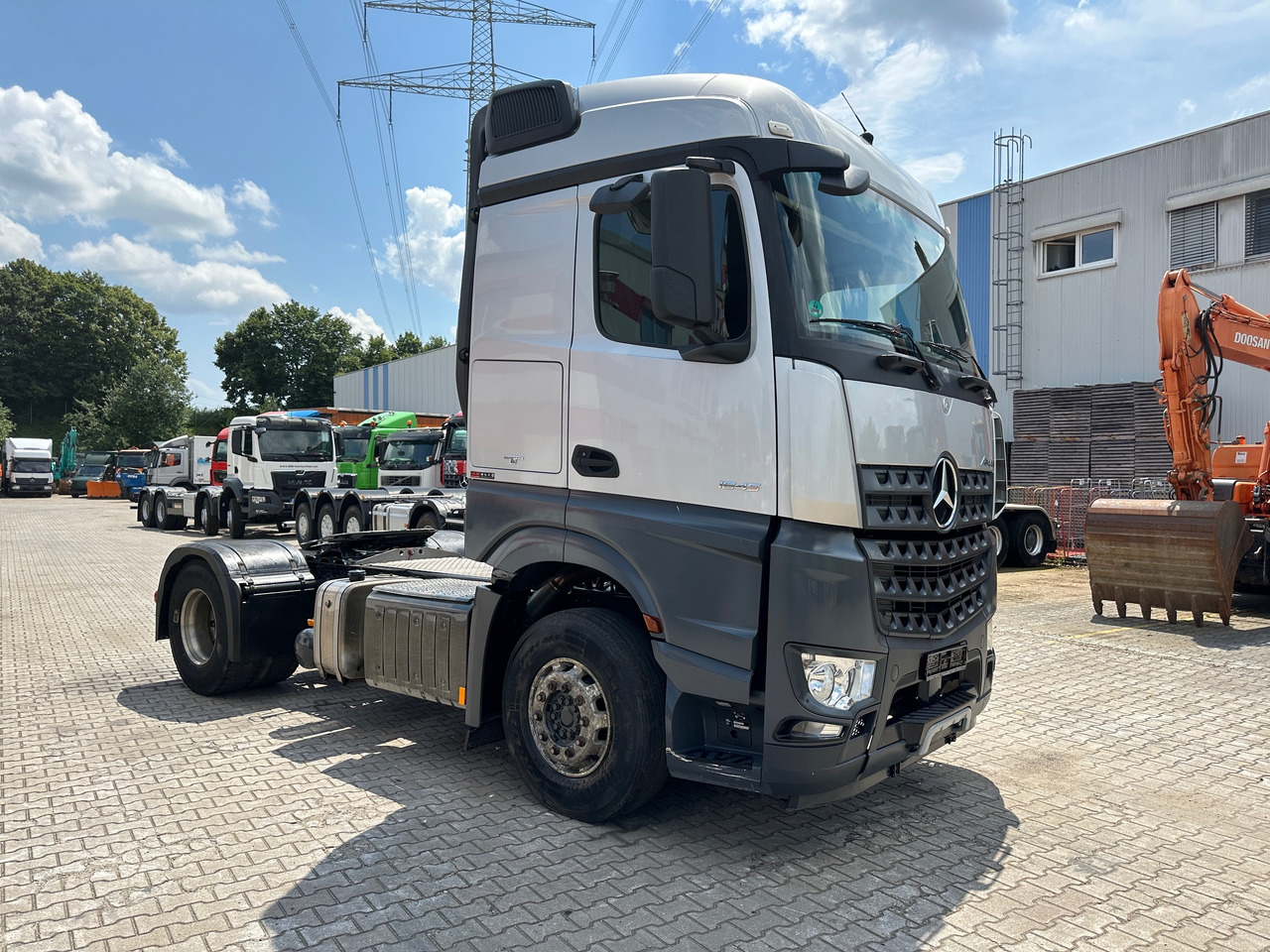 Mercedes-Benz 1845 Arocs SZM Kipphydraulik Mischerantrieb - Tractor unit: picture 3 Mercedes-Benz 1845 Arocs SZM Kipphydraulik Mischerantrieb - Tractor unit: picture 3