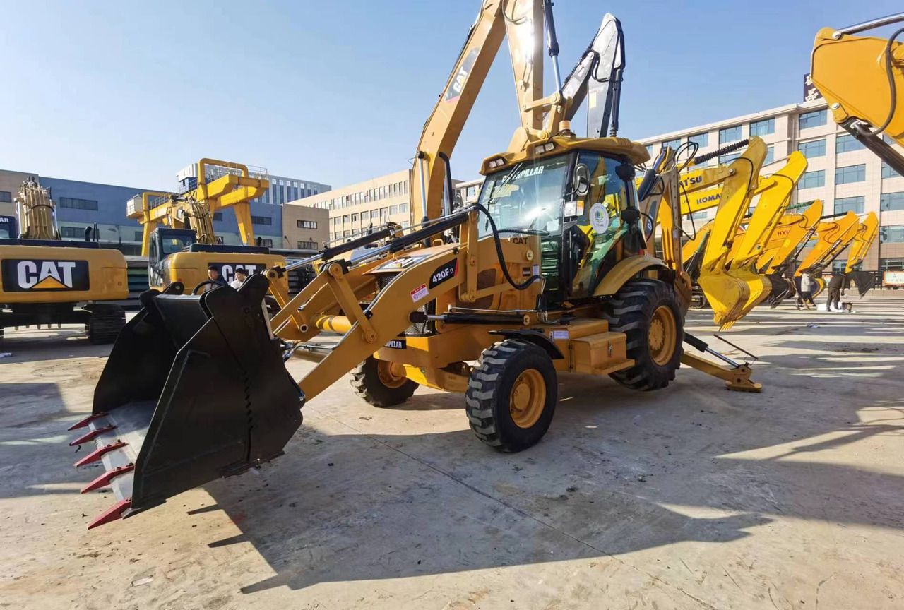 420F 420FII - Backhoe loader: picture 2 420F 420FII - Backhoe loader: picture 2