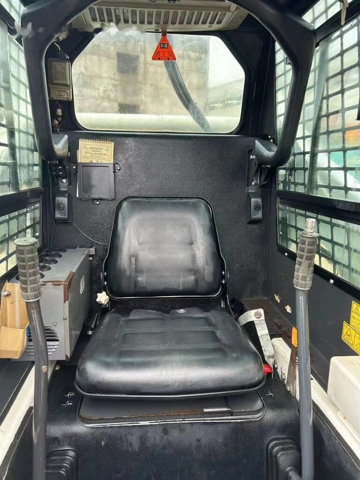 Bobcat S18 - Skid steer loader: picture 2 Bobcat S18 - Skid steer loader: picture 2