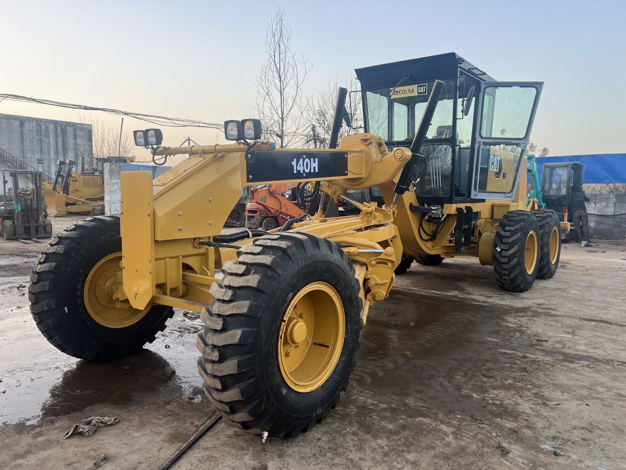 Grader CATERPILLAR 140H: picture 9