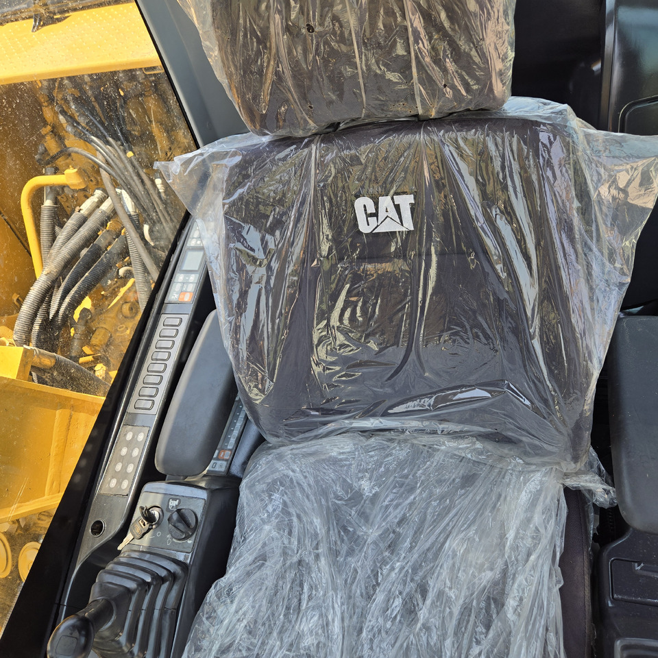 Excavator CATERPILLAR 312D: picture 12 Excavator CATERPILLAR 312D: picture 12