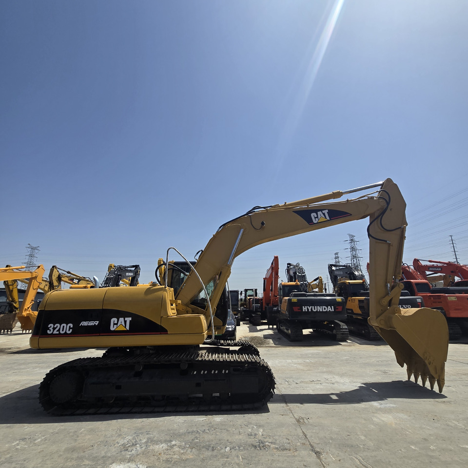 CATERPILLAR 320C - Excavator: picture 3 CATERPILLAR 320C - Excavator: picture 3