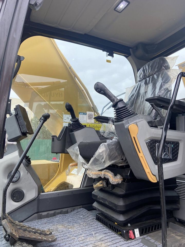 CATERPILLAR 330 High Configuration Model - Excavator: picture 5 CATERPILLAR 330 High Configuration Model - Excavator: picture 5