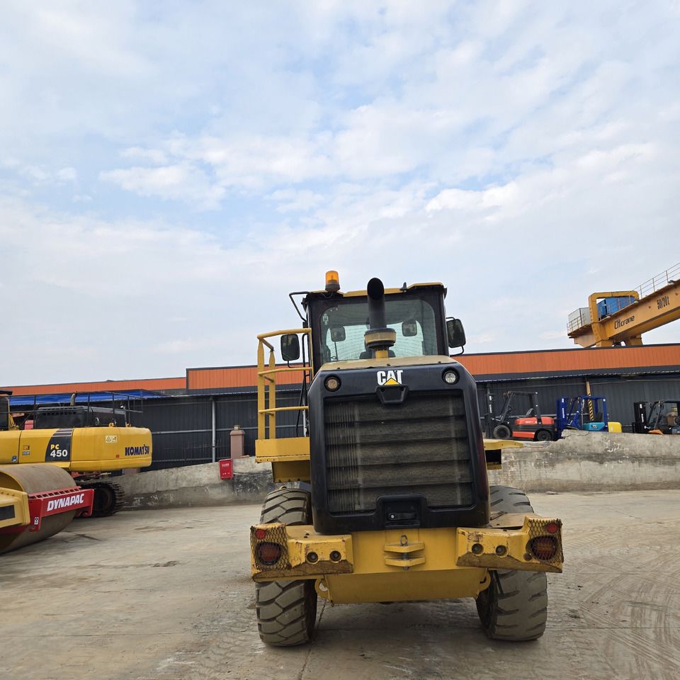Wheel loader CATERPILLAR 924K: picture 8