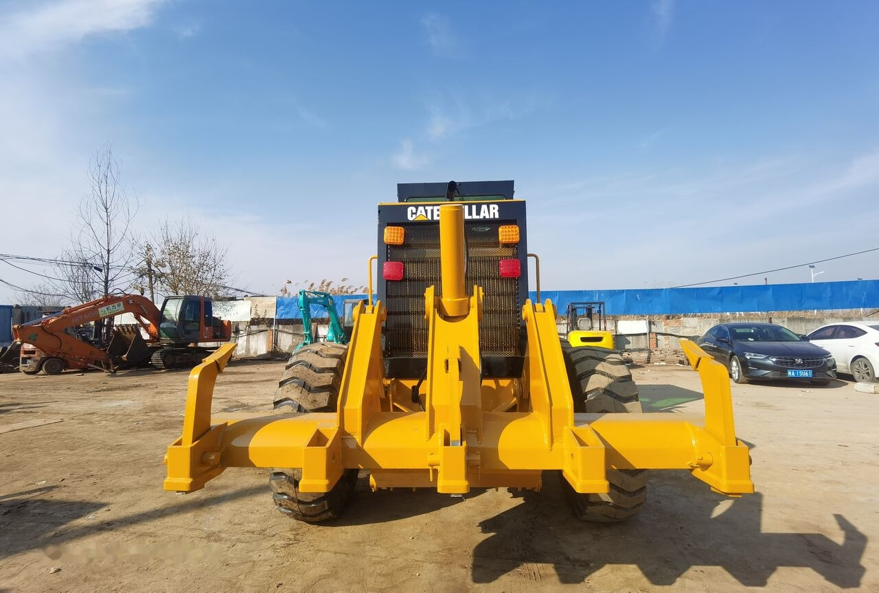 Caterpillar 140H - Grader: picture 4 Caterpillar 140H - Grader: picture 4