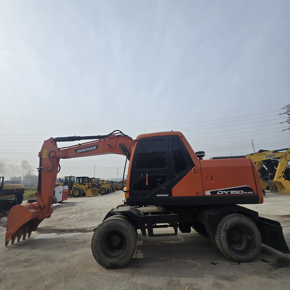 DOOSAN DX150W - Wheel excavator: picture 2 DOOSAN DX150W - Wheel excavator: picture 2