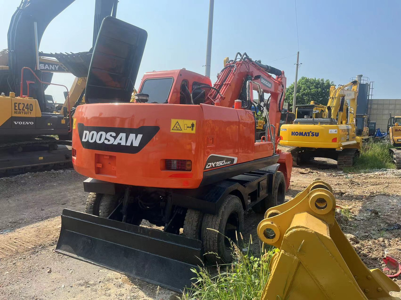 Doosan DX150W-9C - Wheel excavator: picture 2 Doosan DX150W-9C - Wheel excavator: picture 2