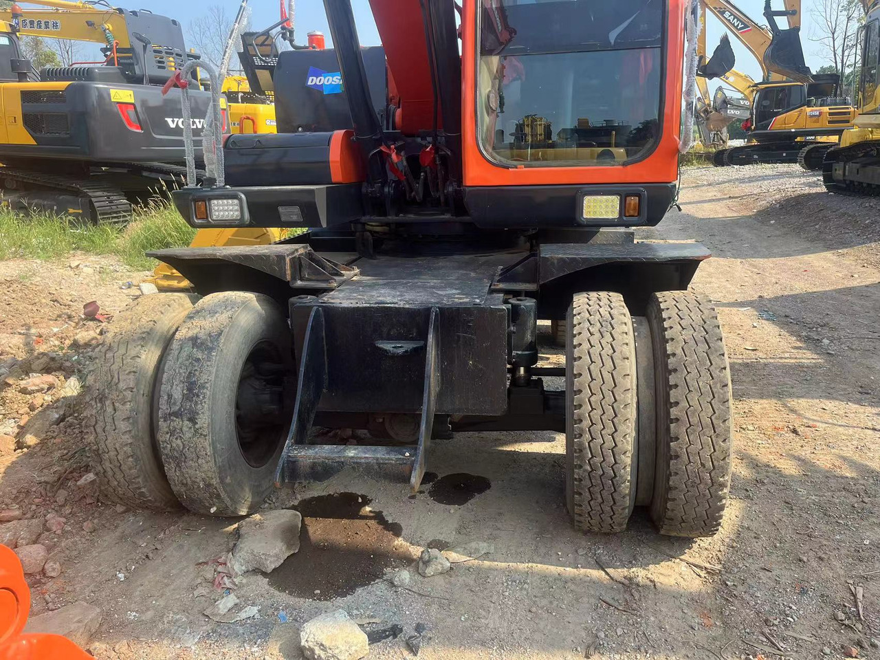 Doosan DX150W-9C - Wheel excavator: picture 3 Doosan DX150W-9C - Wheel excavator: picture 3