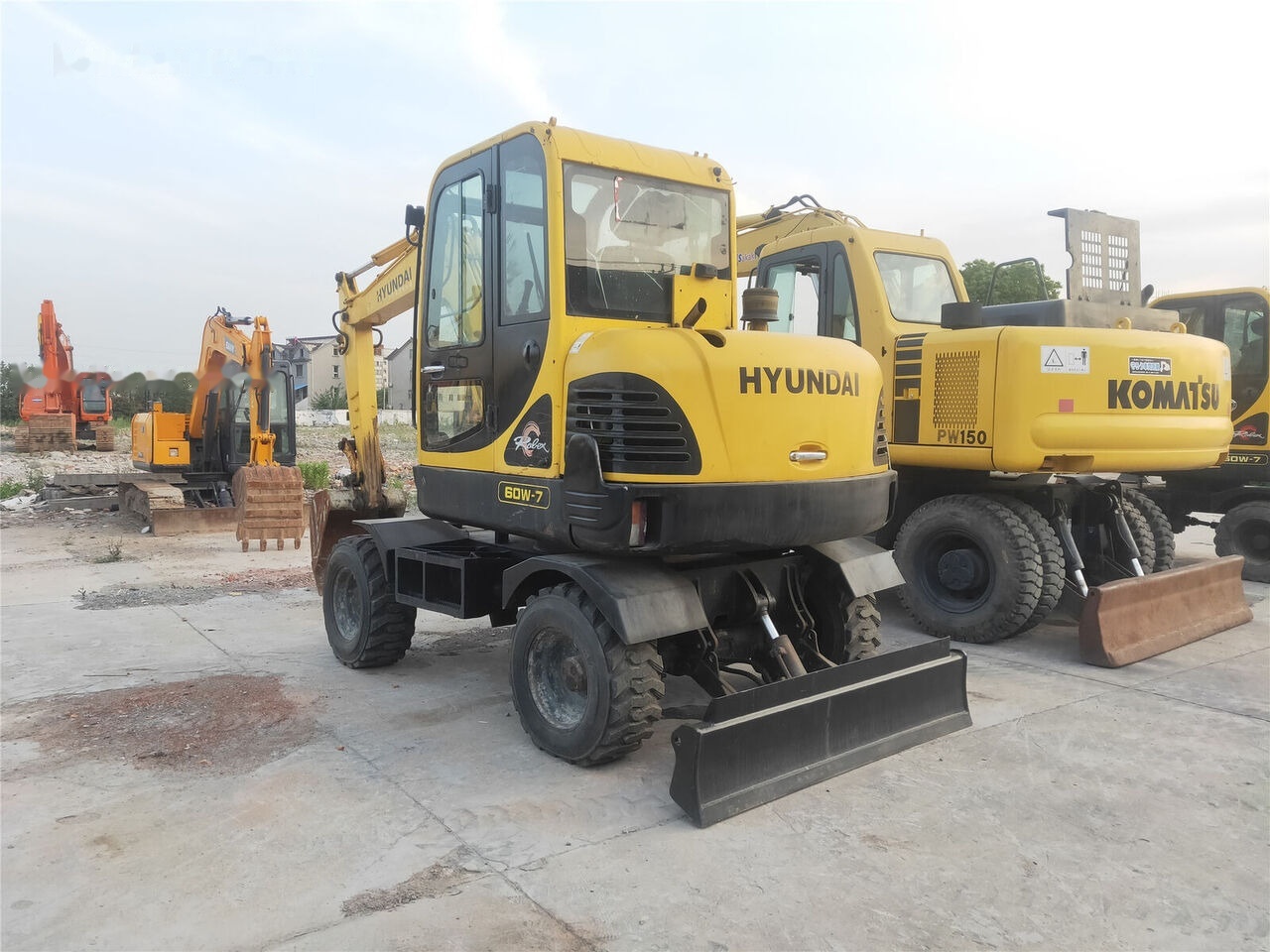 Hyundai R60W-7 - Wheel excavator: picture 2 Hyundai R60W-7 - Wheel excavator: picture 2